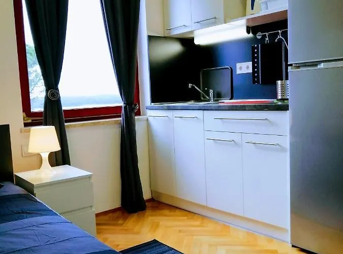 Center Arena Belvedere And 풀라