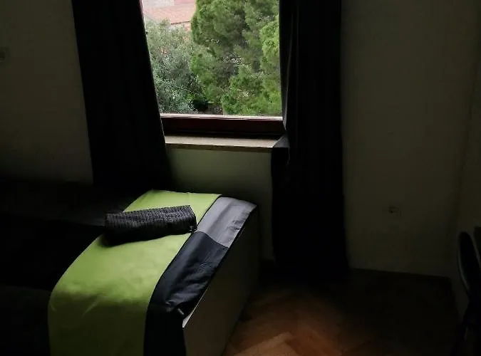 Center Arena Belvedere And 풀라